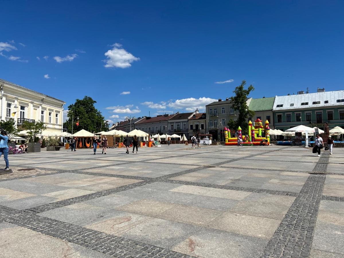 Family & Business Sauna Apartments Paderewskiego Sienkiewicza No2 Centrum Downtown - 2 Bedroom With Private Sauna, Bath With Hydromassage, Parking Kielce Eksteriør billede