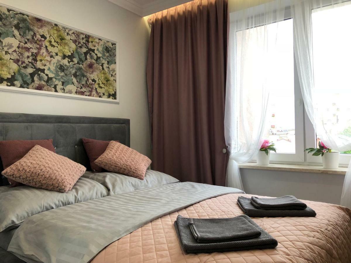 Family & Business Sauna Apartments Paderewskiego Sienkiewicza No2 Centrum Downtown - 2 Bedroom With Private Sauna, Bath With Hydromassage, Parking Kielce Eksteriør billede