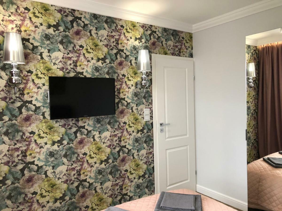 Family & Business Sauna Apartments Paderewskiego Sienkiewicza No2 Centrum Downtown - 2 Bedroom With Private Sauna, Bath With Hydromassage, Parking Kielce Eksteriør billede