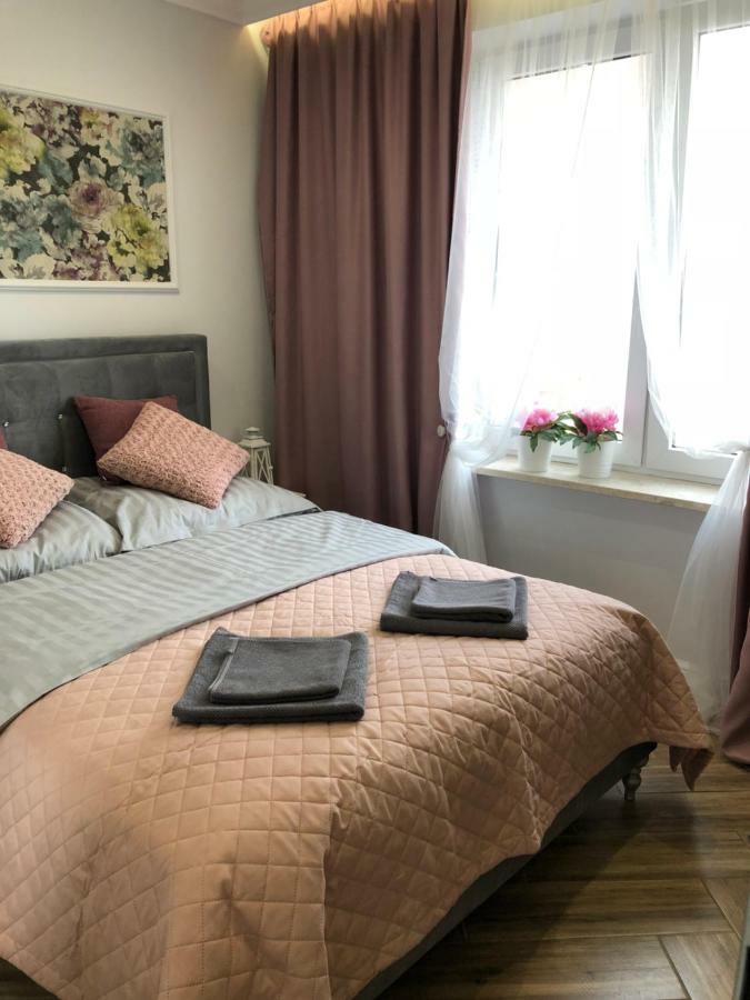 Family & Business Sauna Apartments Paderewskiego Sienkiewicza No2 Centrum Downtown - 2 Bedroom With Private Sauna, Bath With Hydromassage, Parking Kielce Eksteriør billede