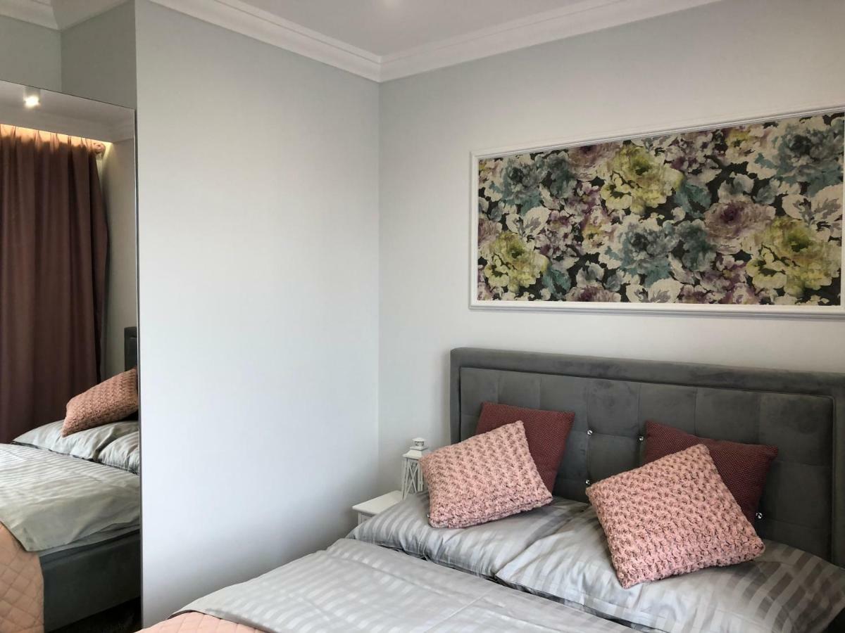 Family & Business Sauna Apartments Paderewskiego Sienkiewicza No2 Centrum Downtown - 2 Bedroom With Private Sauna, Bath With Hydromassage, Parking Kielce Eksteriør billede