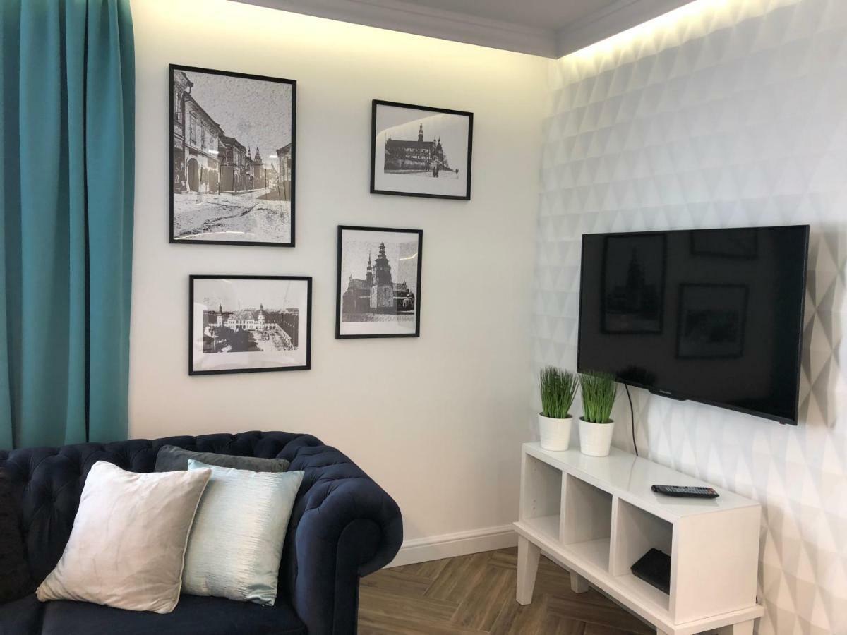 Family & Business Sauna Apartments Paderewskiego Sienkiewicza No2 Centrum Downtown - 2 Bedroom With Private Sauna, Bath With Hydromassage, Parking Kielce Eksteriør billede